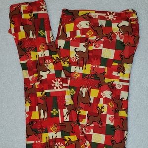 Lularoe TC holiday Chriatmas leggings. Reindeer